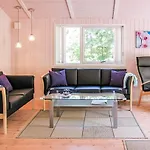 3 Bedroom Gorgeous In Dom wakacyjny