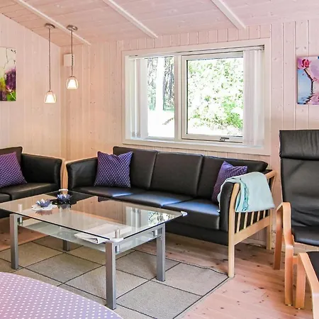 3 Bedroom Gorgeous In Ferienhaus
