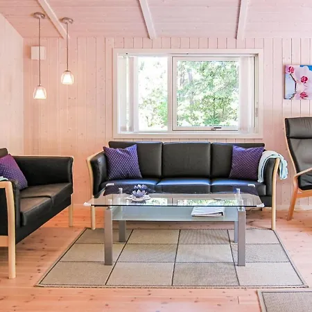 3 Bedroom Gorgeous In Ferienhaus